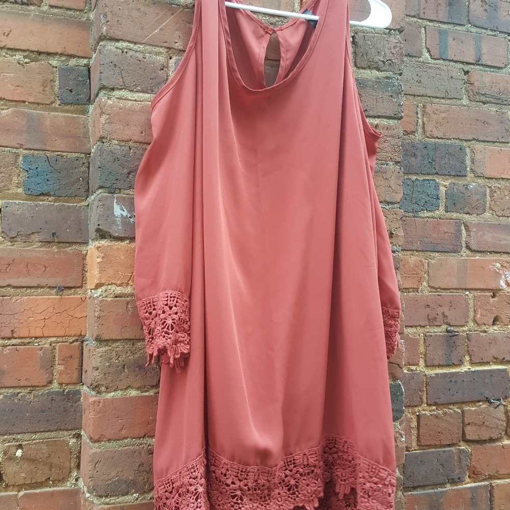 GORGEOUS salmon color cold shoulder top